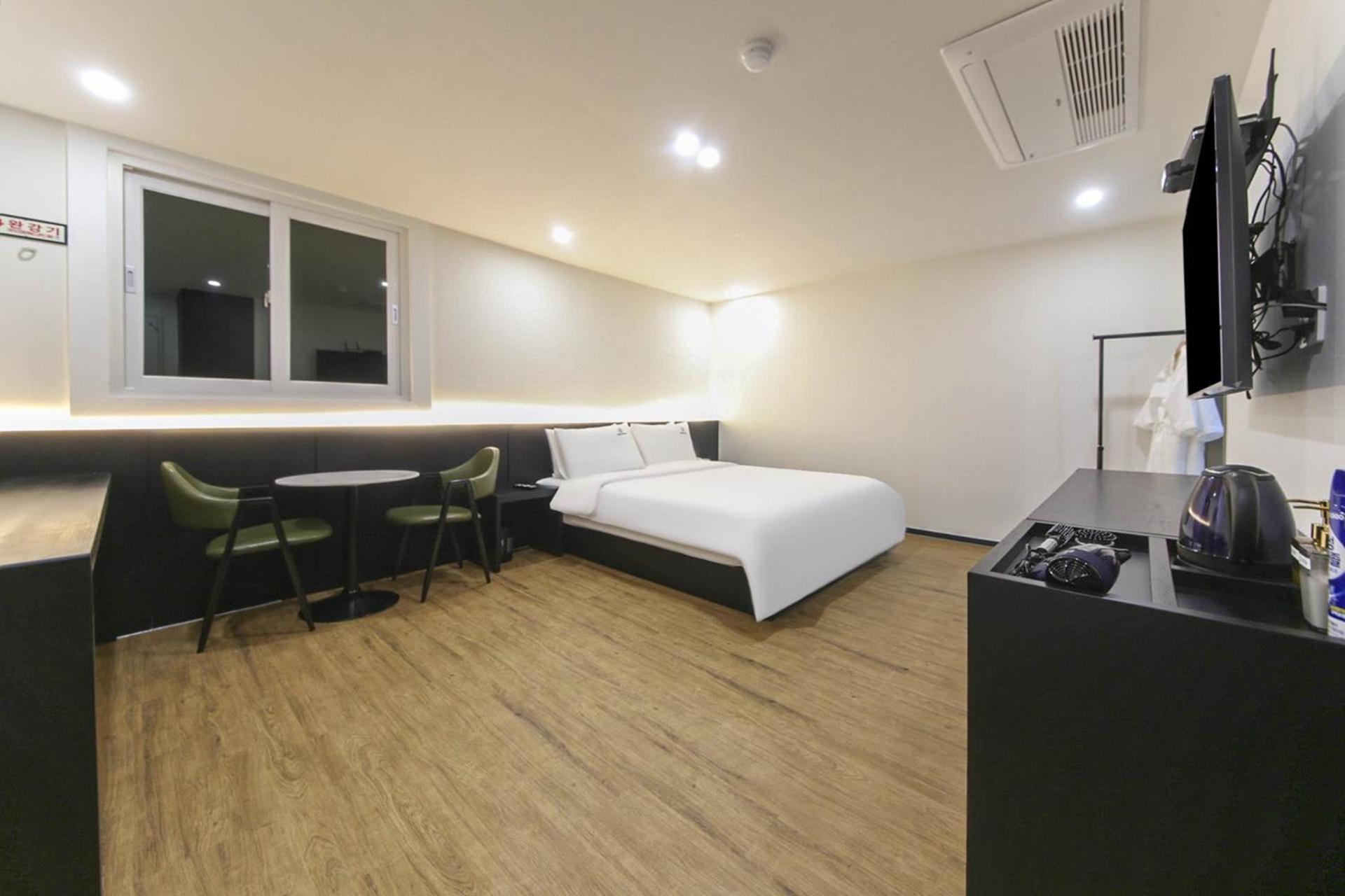 Busan Seomyeon Broa Hotel מראה חיצוני תמונה
